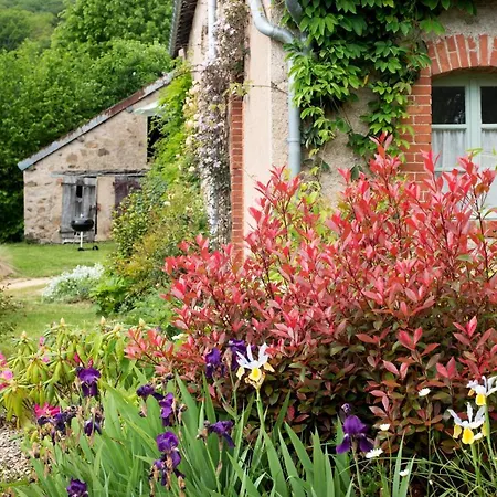 Maison de vacances Les Mésanges, à Ménessaire Extérieur photo
