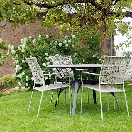 Maison de vacances Les Mésanges, à Ménessaire Extérieur photo