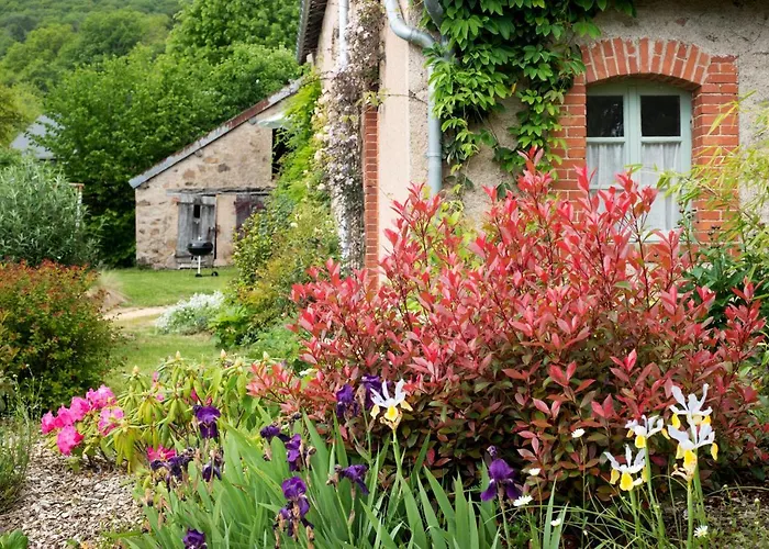 Maison de vacances Les Mésanges, à Ménessaire